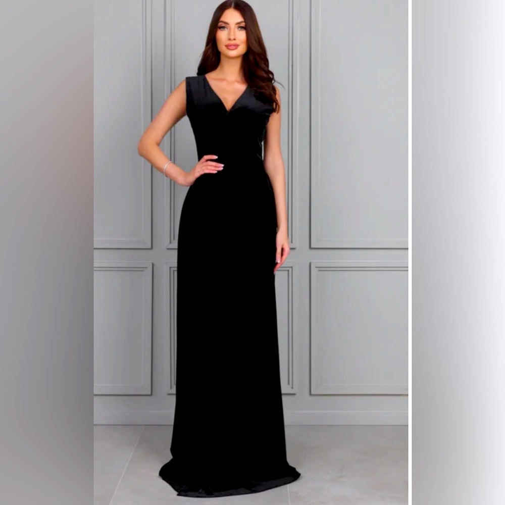 NWT Black Velvet Floor Length Gown Large Custom Design